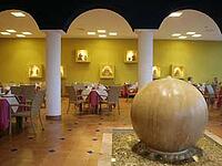 grand sirenis restaurant