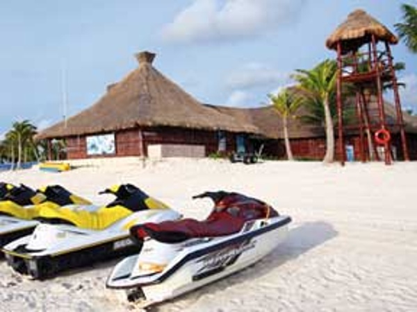 Barcelo Maya Caribe & Beach offers guests tons of activities