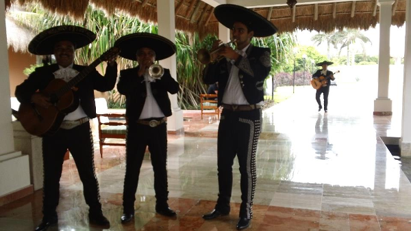 The Mariashi are waiting for our arrival at Now Sapphire Resort