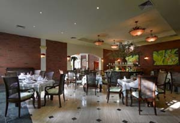 Guests staying at the Grand Palladium Colonial have their choice of 14 restaurants in the Grand Palladium Riviera Maya Complex