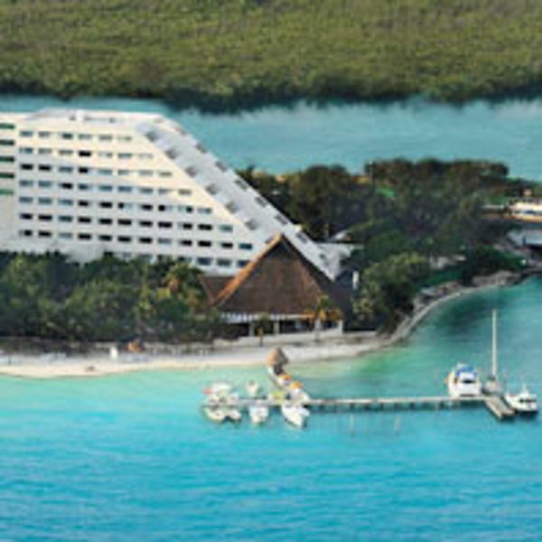 Oasis Palm Beach view of beach and lagoon