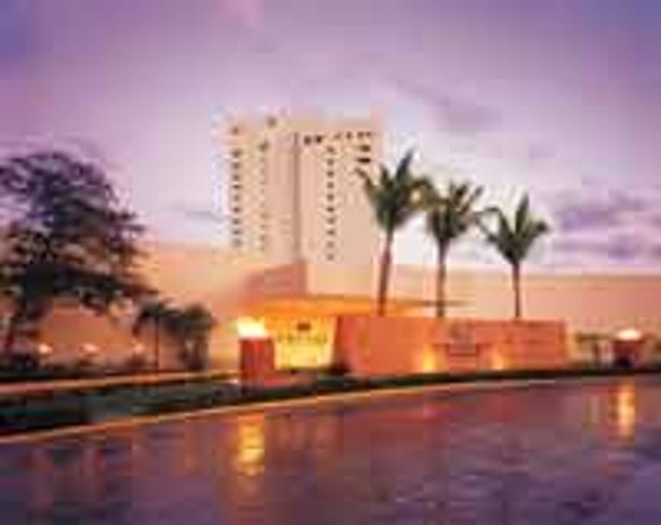 Night time view of Dreams Cancun