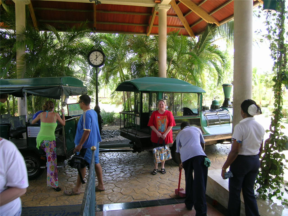 The Melia Punta Cana Resort complex is over 1000 rooms. There is a shuttle train that helps guests navigate between the Melia Caribe and the Melia Tropical