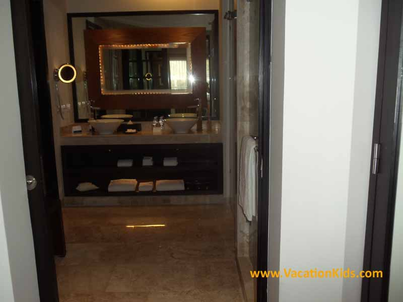Guest bath of the Paradisus La Esmeralda
