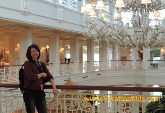 Vacationkids' Becca Bell introduces you to the charm of Disney's Grand Floridian resort