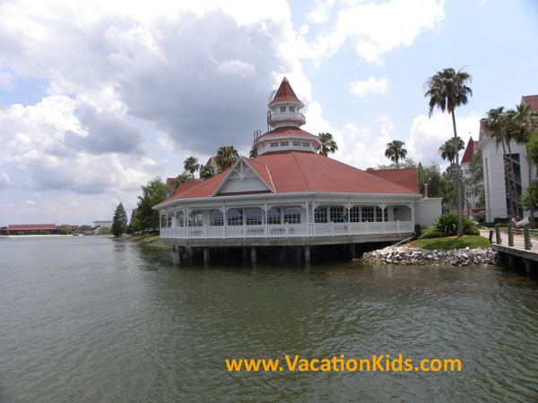 Views of Grand Floridian Narcoossee's waterview restaurant offering guests delicious coastal cuisine