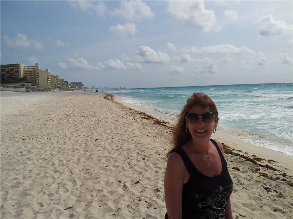 Suzie Sturm from Vacationkids brings us a view of the beautiful beach at Iberostar Cancun
