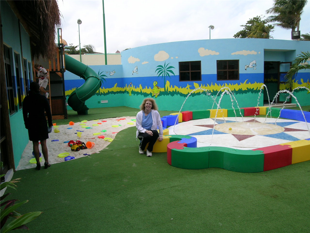 Dreams Cancun Kids Club visited by Vacationkids Sally Black