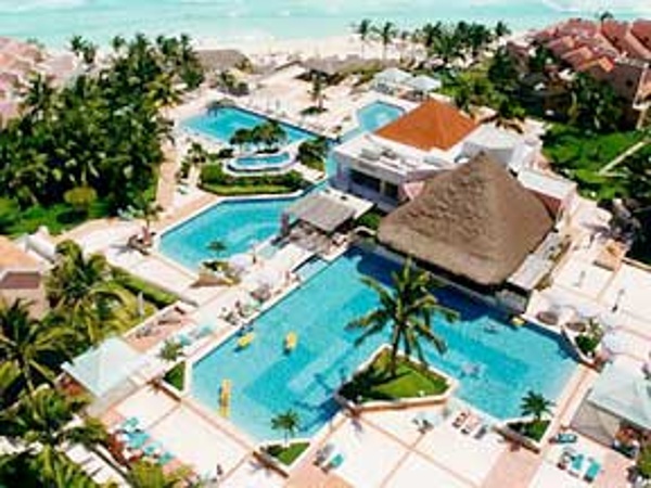 Omni Cancun Hotel and Villas pool view